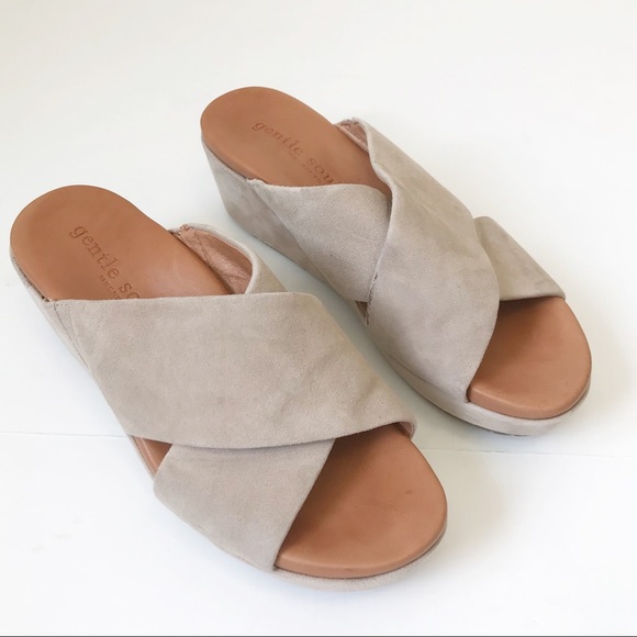 gentle souls Shoes - Gentle Souls Mikenzie Wedge Sandals Suede Tan Sz 8